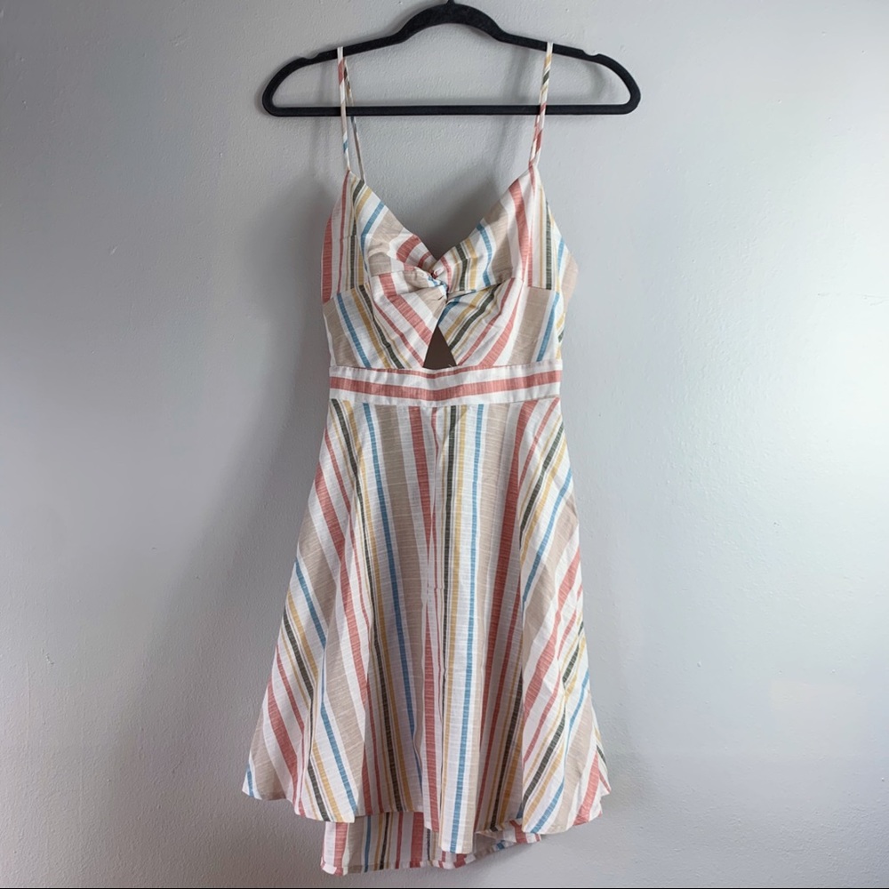 Boutique stripped tie back dress
